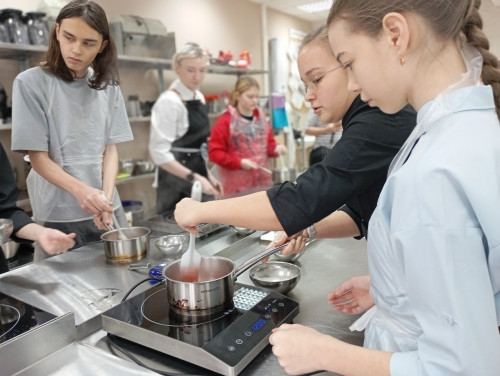 Няганский технологический колледж вновь распахнул свои двери для юных исследователей мира профессий в рамках единой модели профориентации «Билет в будущее»!