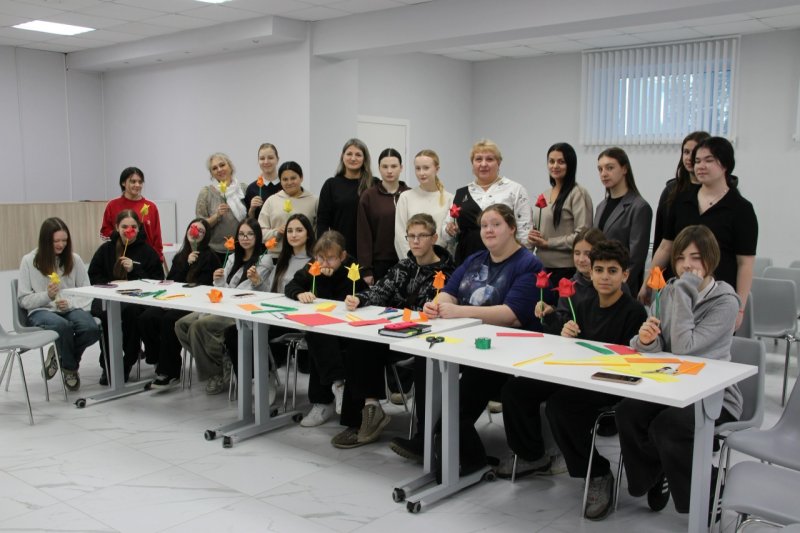 На этой неделе в Центральной библиотеке города Нягани начала свою работу интерактивная площадка "Школа В.И.П." (Воспитание, Интеллект, Профессия)