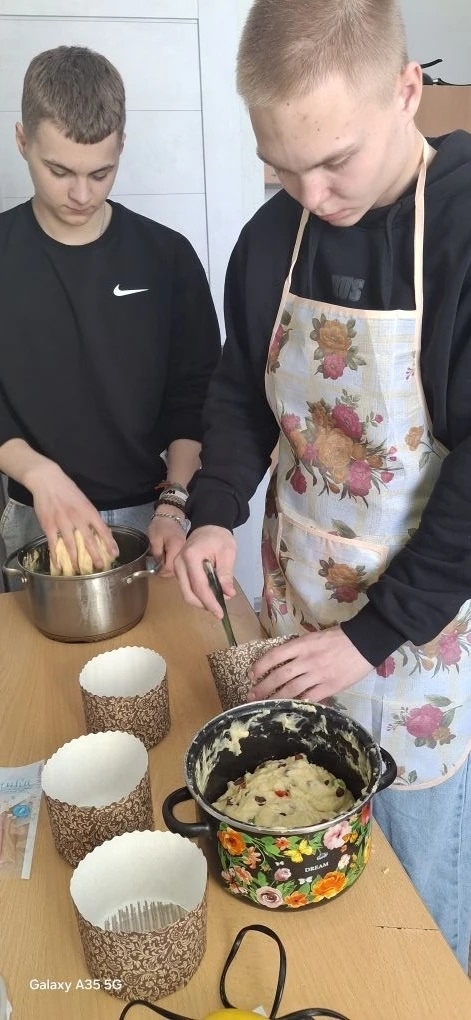 Юные кулинары из общежития: чудеса на кухне