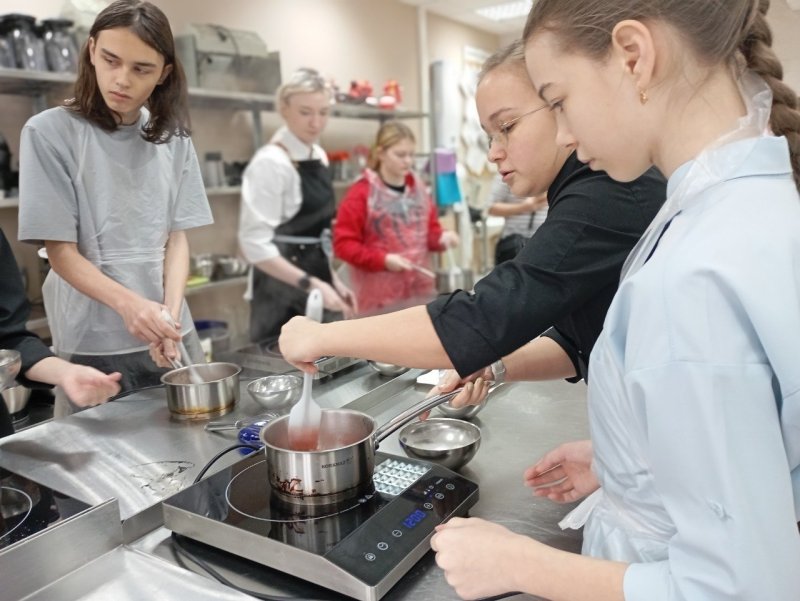 Няганский технологический колледж вновь распахнул свои двери для юных исследователей мира профессий в рамках единой модели профориентации «Билет в будущее»!