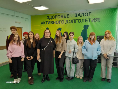 Погружение в профессию: Студенты на мастер-классе «Что такое ДеДовский сад?» 